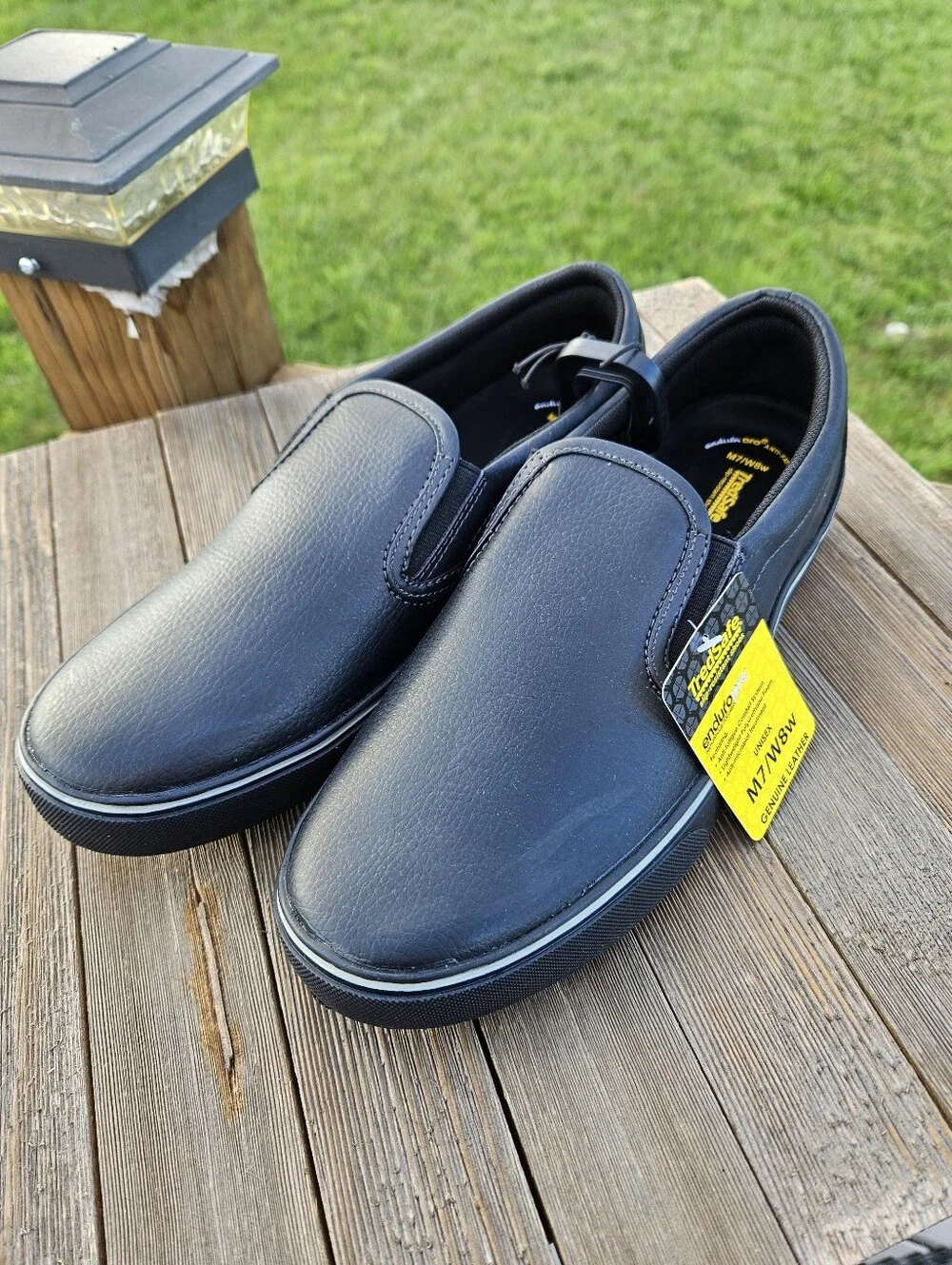 TredSafe EnduroPro Black Leather Work Shoes Slip Resistant Unisex M7/W8W NWT